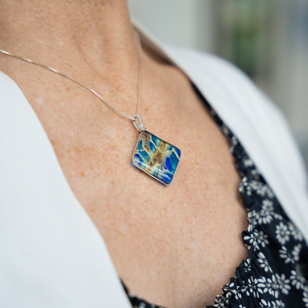 Simple Pendant Online